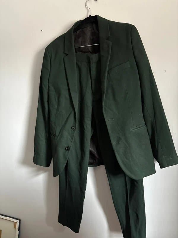 ASOS Design ASOS design Green two piece suit jacket 36” short trousers W32” L30”