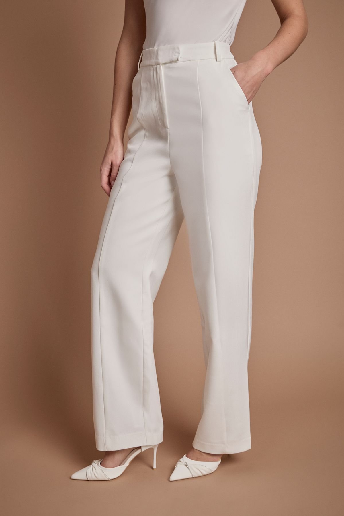 Coast Coast Women's Bridal Wide Leg Tailored Trouser in Ivory - 4