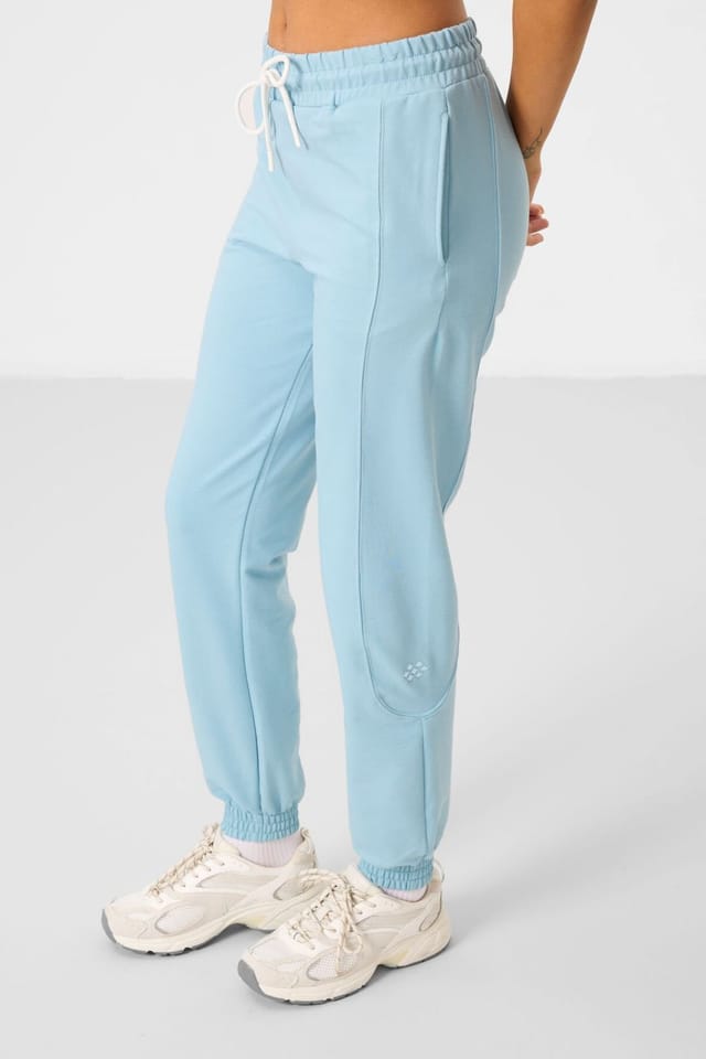 Tommy Life Tommy Life Women's Oversized Fleece Sweatshirt & Pants Set in Baby Blue - 3