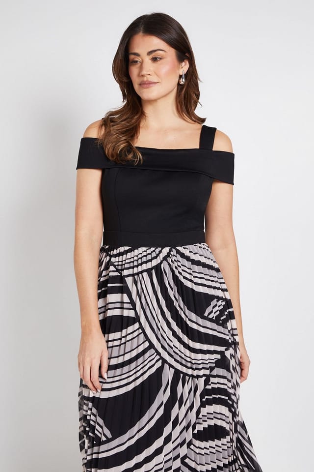 Wallis Wallis Women's Ponte Cold Shoudler Pleated Maxi Dress in Black - 2