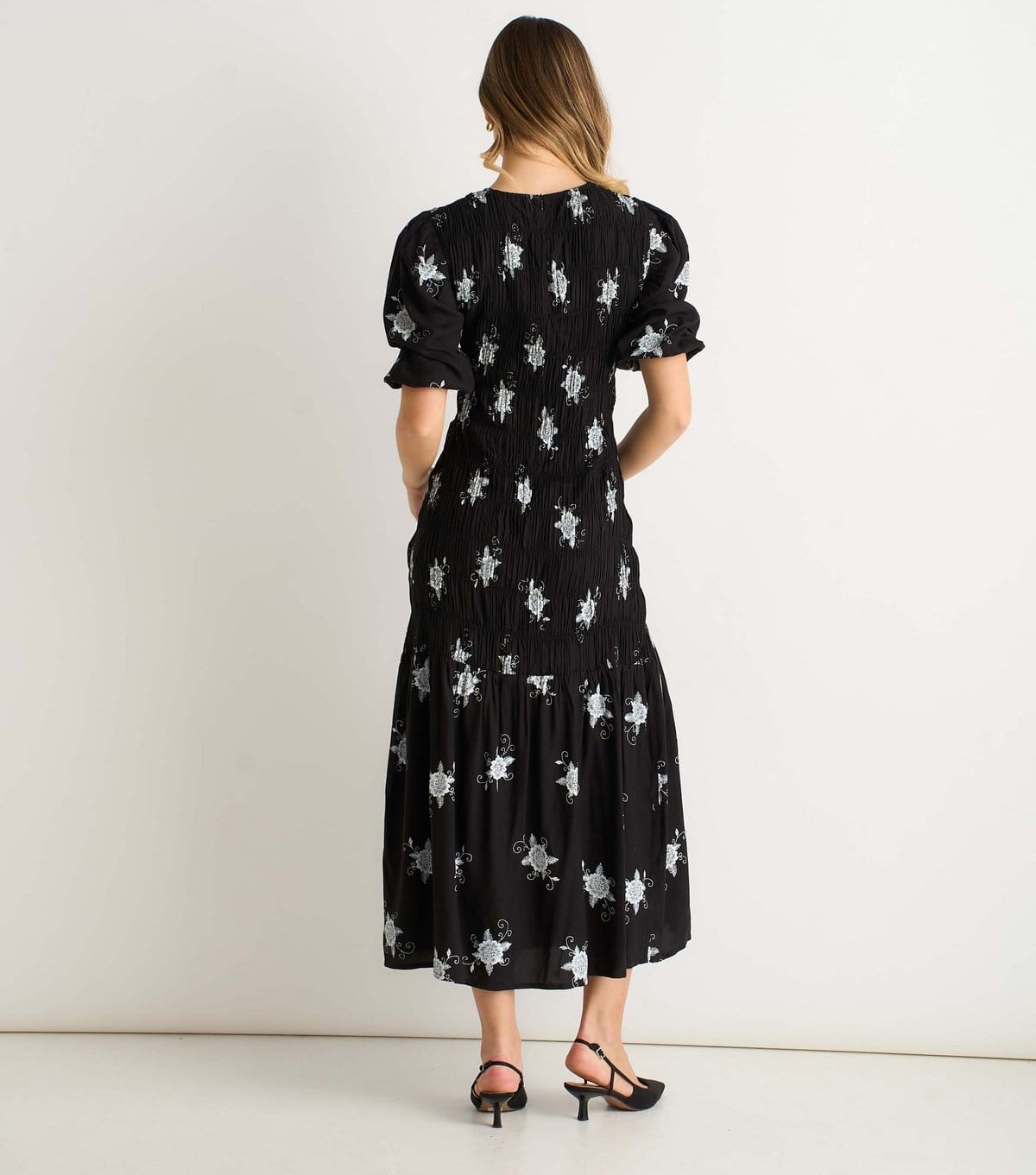 Gini London Women's Black Paisley Print Ruched Midi Dress Gini London New Look - 4