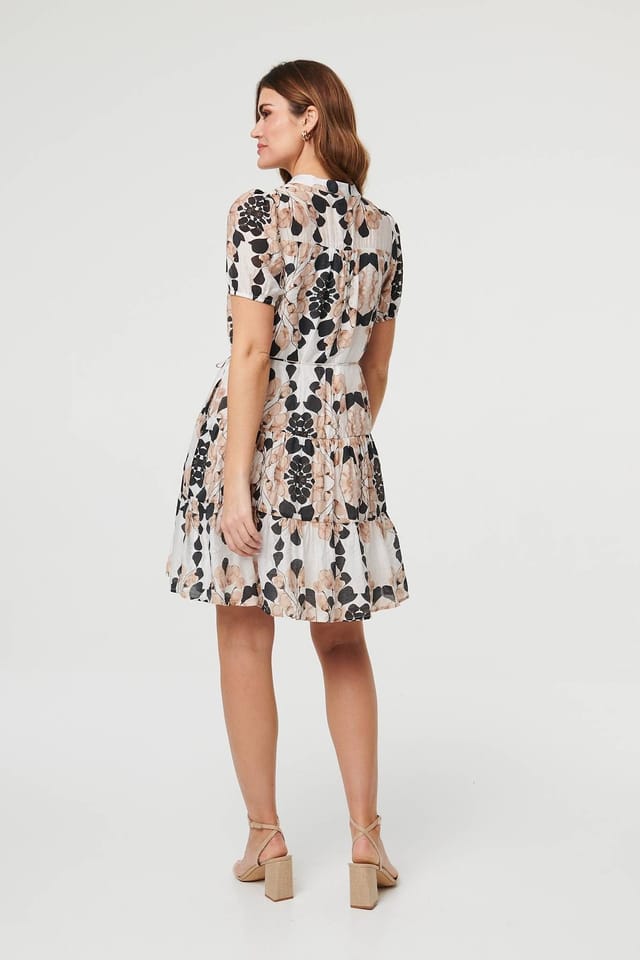 Izabel London Izabel London Women's Abstract Tiered Tie Waist Short Dress in Beige - 3