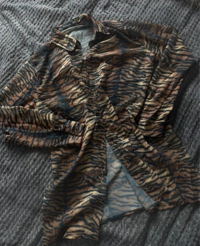 PrettyLittleThing Tiger print beach shirt plt