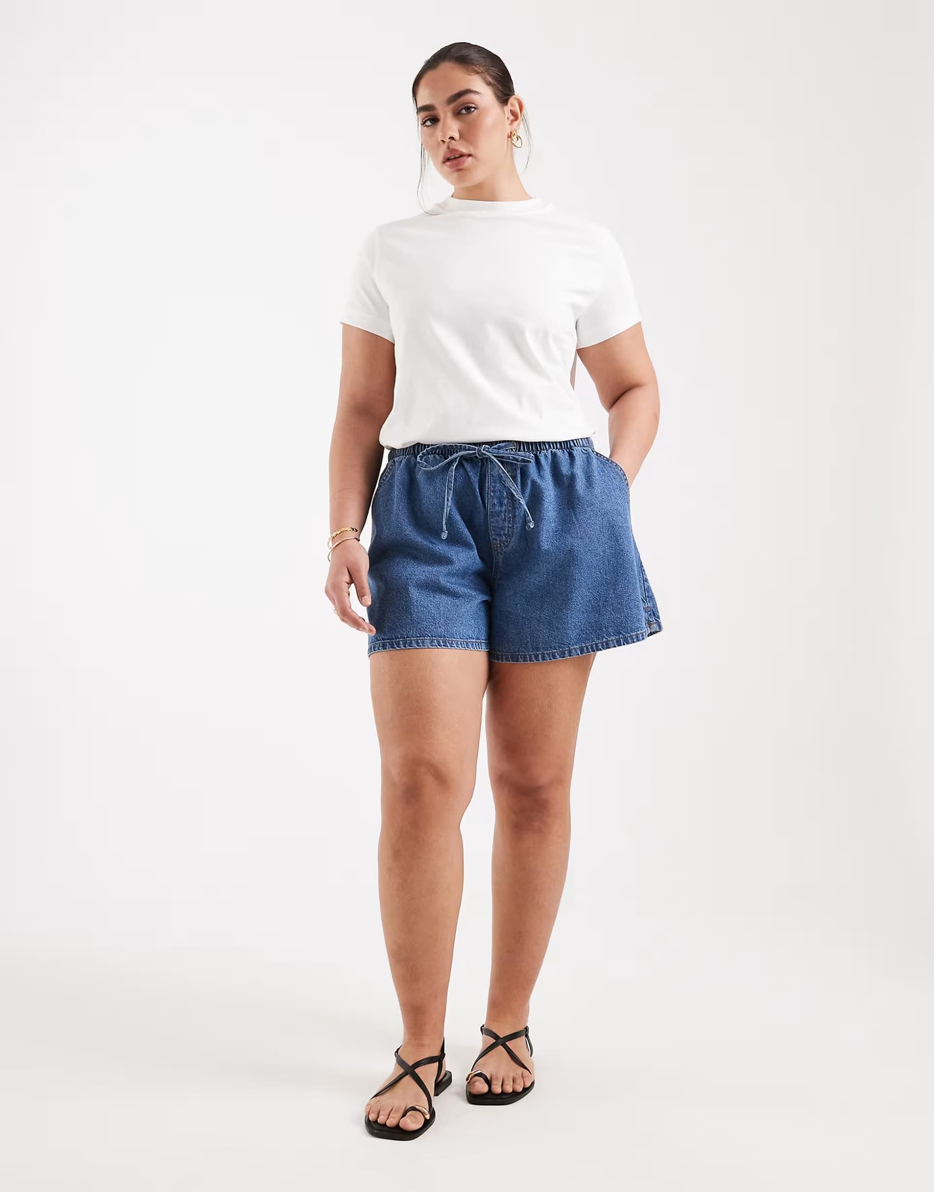 ASOS ASOS DESIGN Curve denim pull on short in mid blue