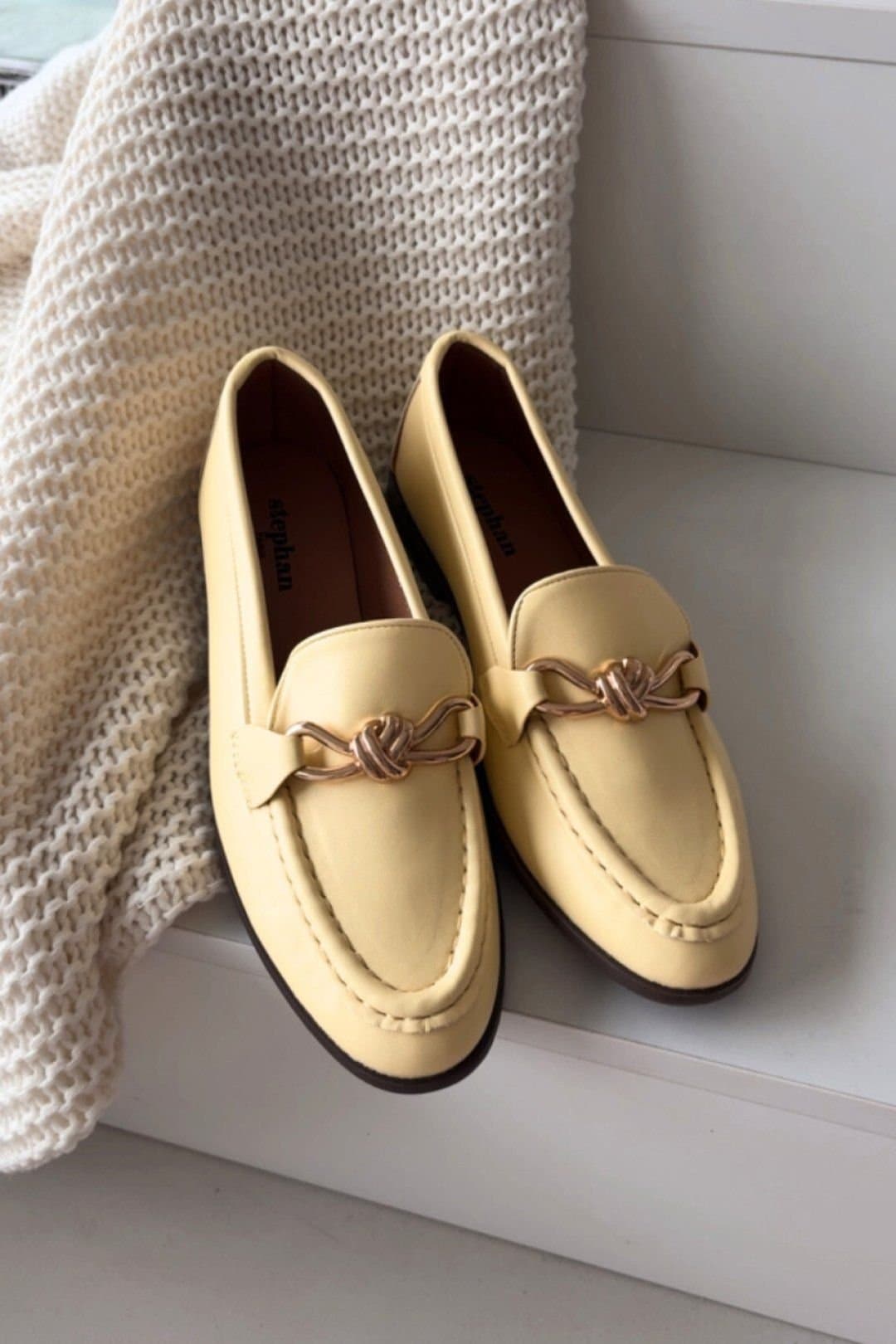 Love Lace Love Lace Women's Classic Gold Detail Loafers In Yellow