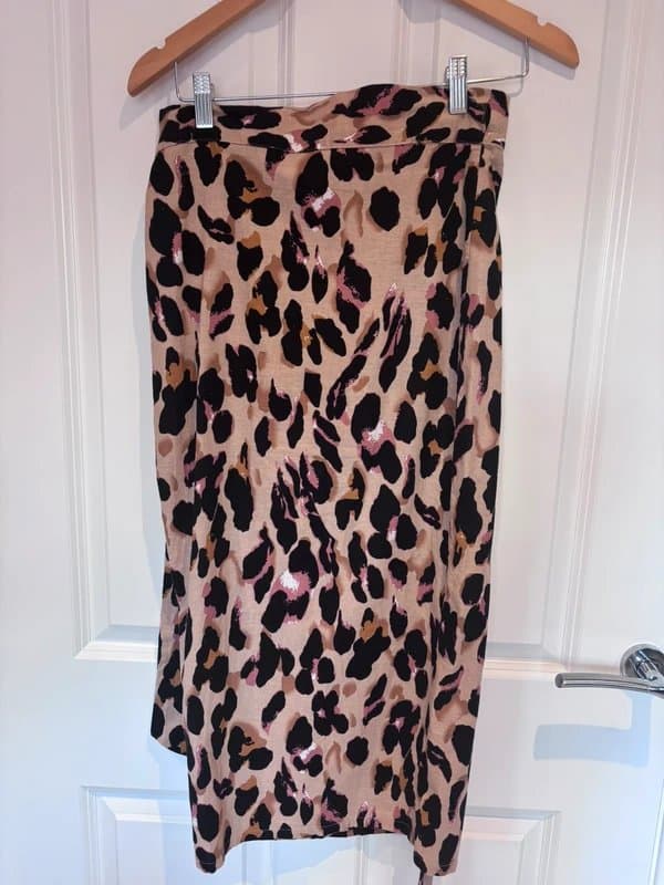 Never Fully Dressed Never Fully Dresses leopard print wrap skirt size 8