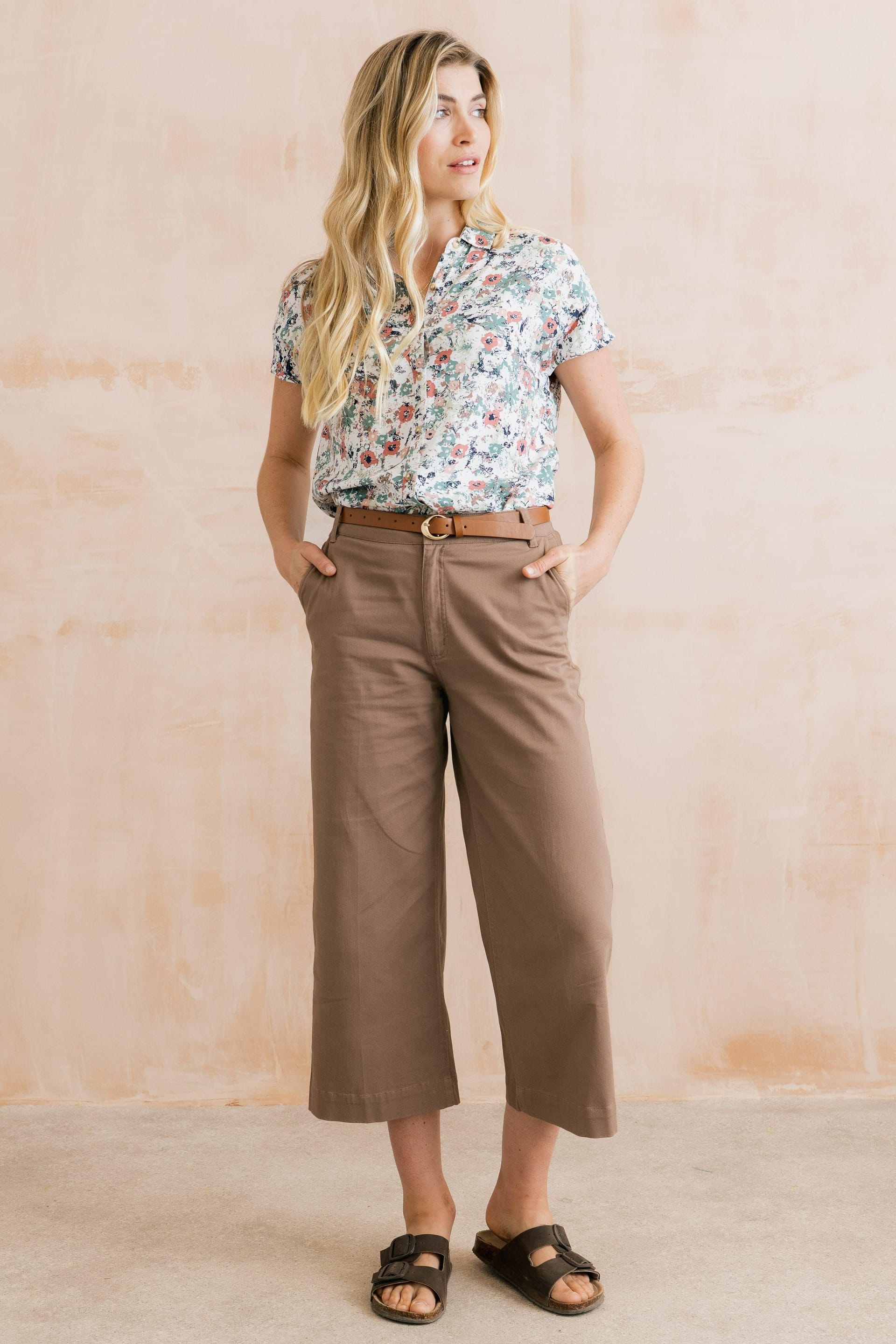 Lily & Me Lily & Me Women's Isla Wide-leg Stretch Cotton Cropped Trousers with Patch Pocket in Brown - 4