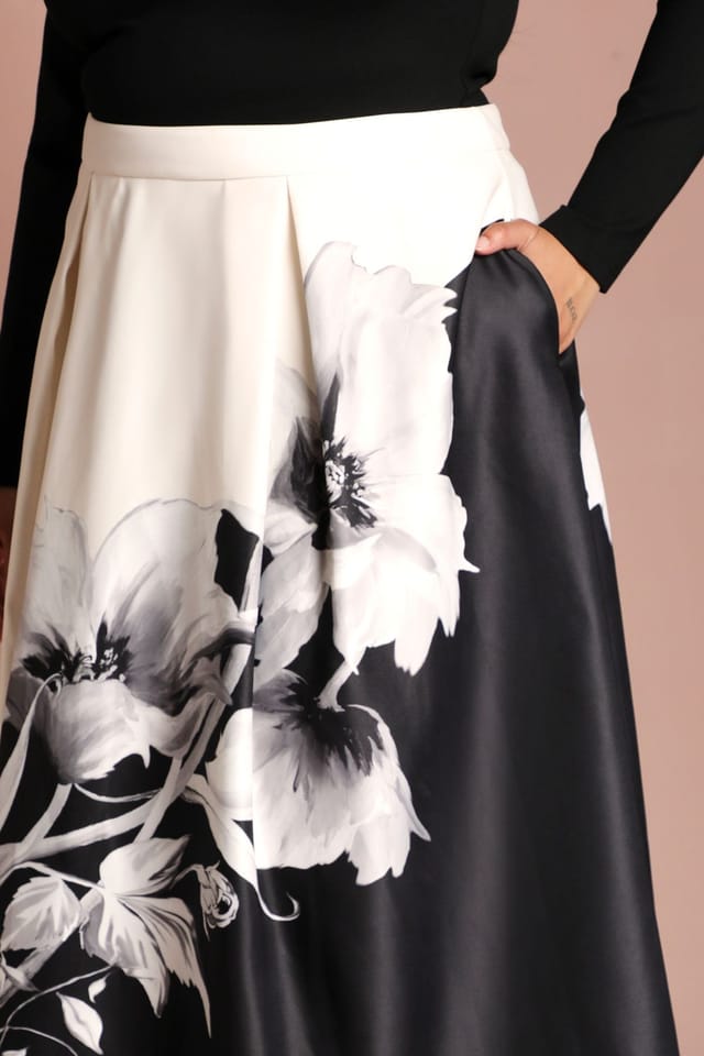 Coast Coast Women's Plus Satin Midi Skirt With Placement Print in Mono - 2