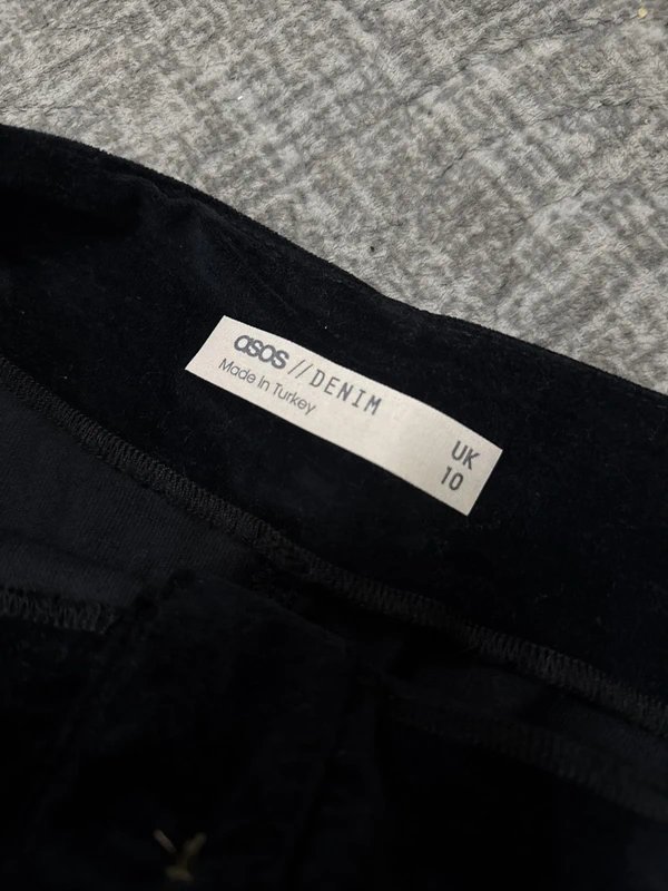 ASOS Black velvet midi skirt size 10 ASOS - 1