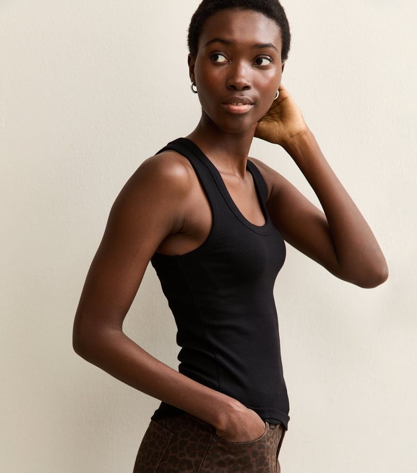 New Look Women's Tall Black Ribbed Scoop Neck Vest New Look - 1