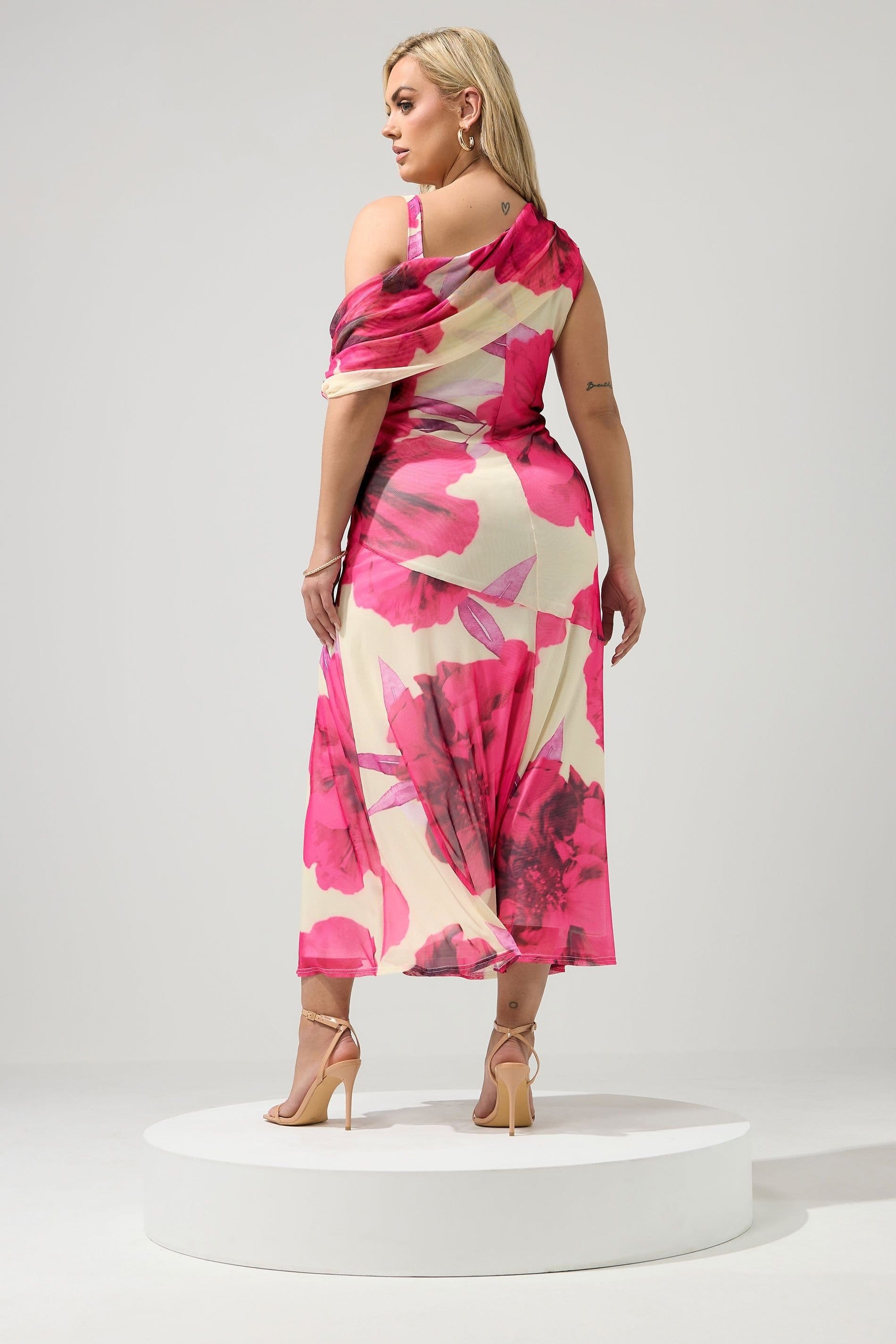 Yours Yours Women's Floral Drape Shoulder Dress in Off-White - 4
