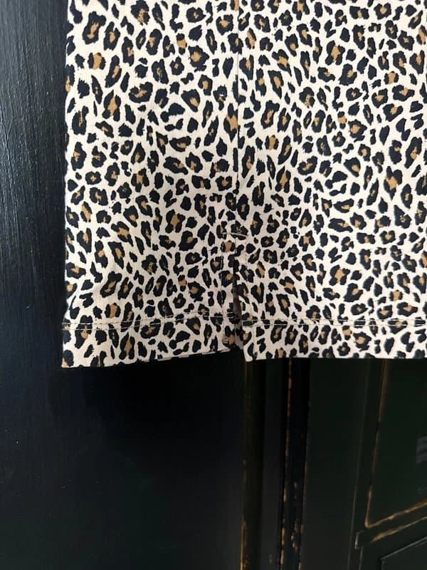 Topshop Topshop leopard print size 6 skirt