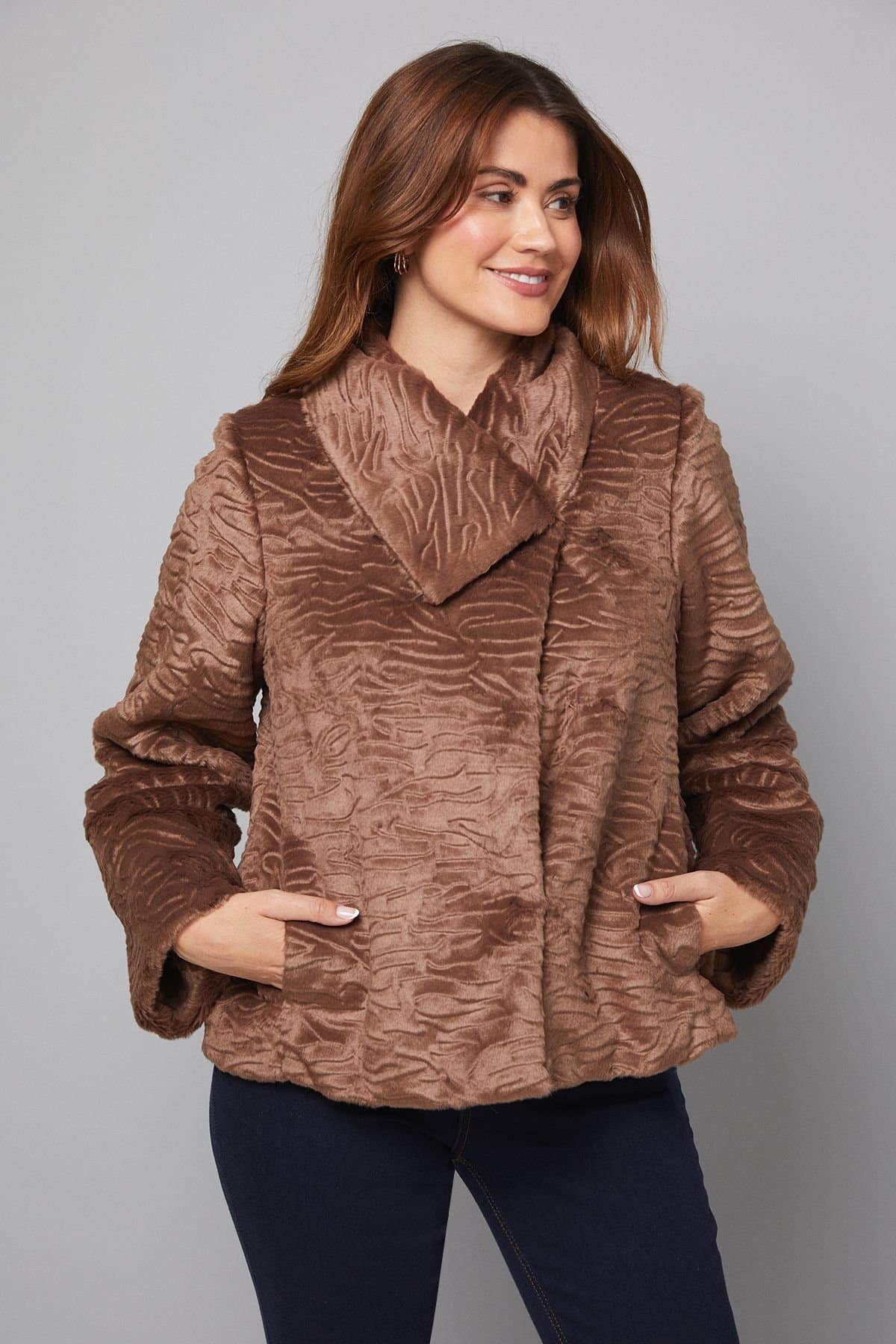 Wallis Wallis Women's Faux Fur Collar Detail Coat in Mink