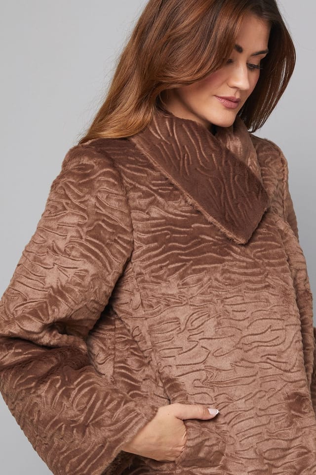 Wallis Wallis Women's Faux Fur Collar Detail Coat in Mink - 2
