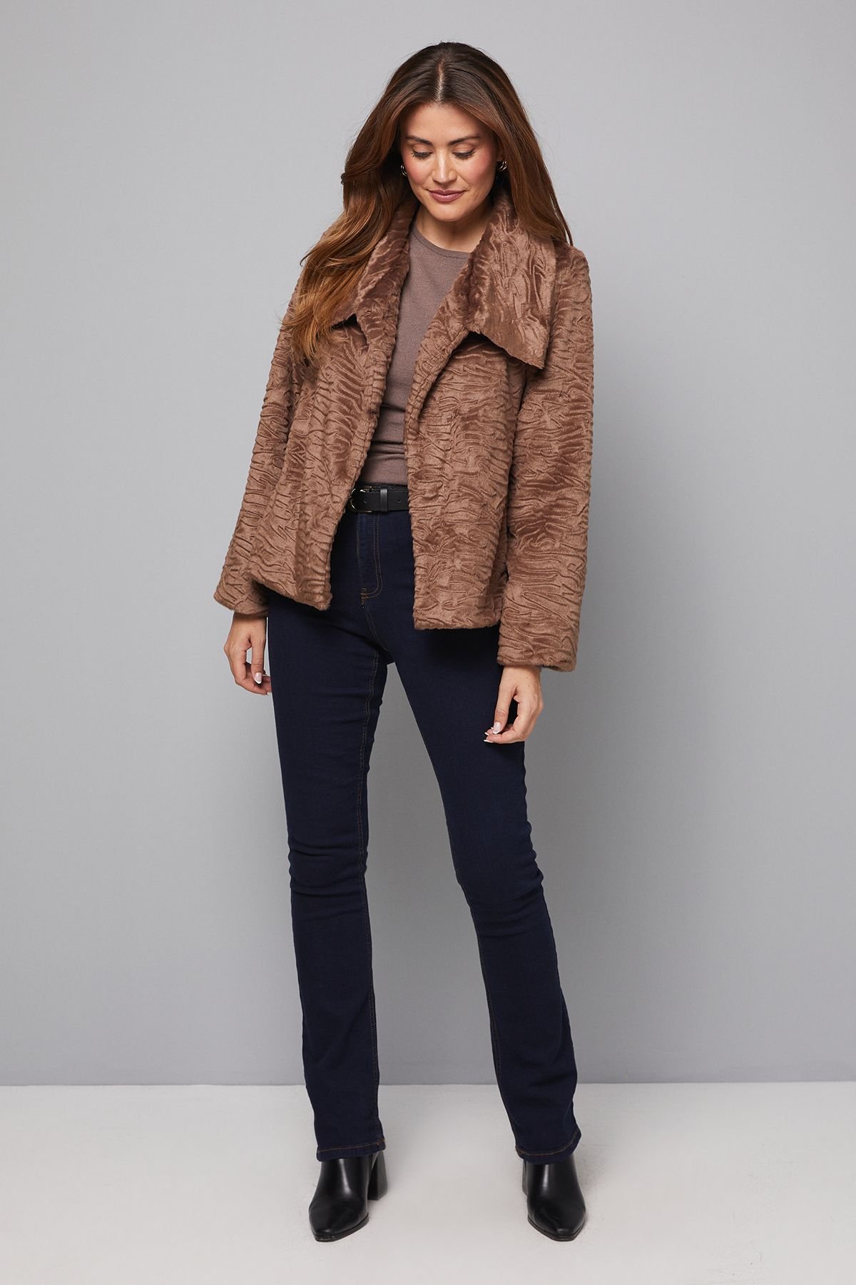 Wallis Wallis Women's Faux Fur Collar Detail Coat in Mink - 4