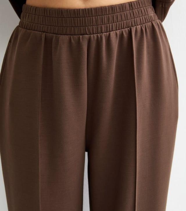 New Look Women's Petite Premium Dark Brown Wide Leg Joggers New Look - 2