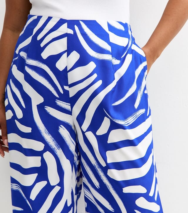 New Look Women's Plus Size Blue Abstract Print Cropped Trousers Curves New Look - 2