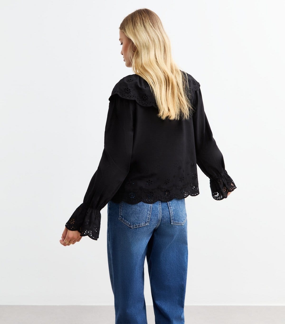 New Look Women's Black Broderie Anglaise Frill Collar Blouse New Look - 4
