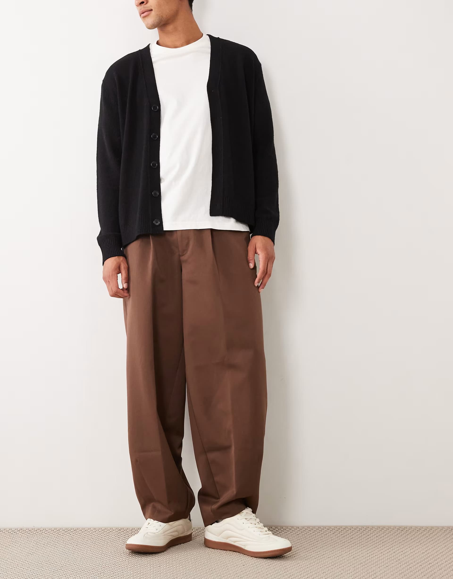 ASOS ASOS DESIGN smart pleated wide barrel leg trousers in dark brown
