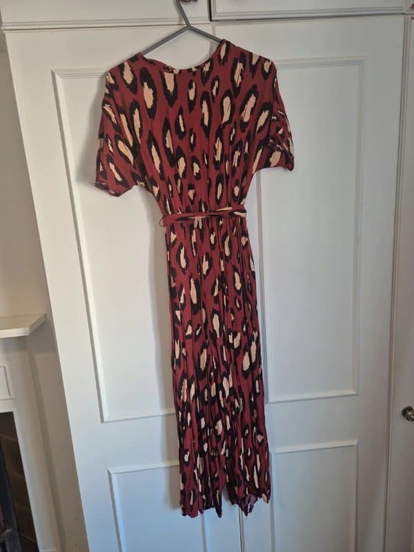 ASOS Asos size 12 leopard animal print red burgundy cropped short sleeve summer jumpsuit playsuit