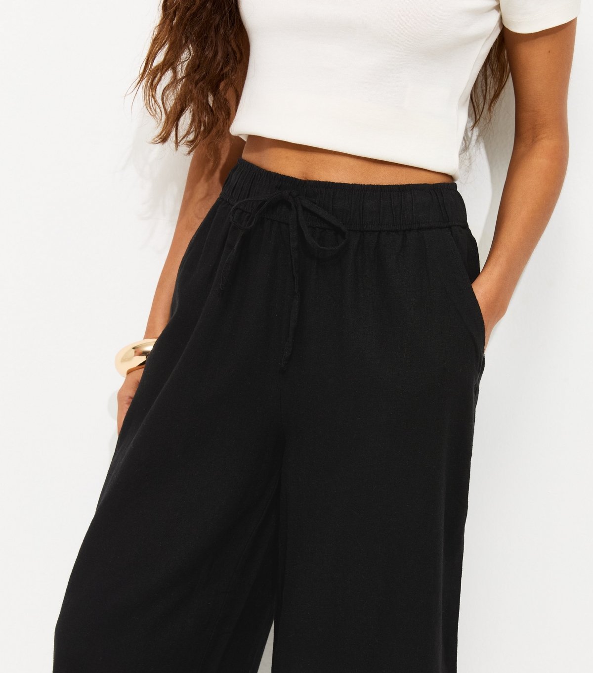 New Look Women's Petite Black Linen Blend Cropped Trousers New Look - 2