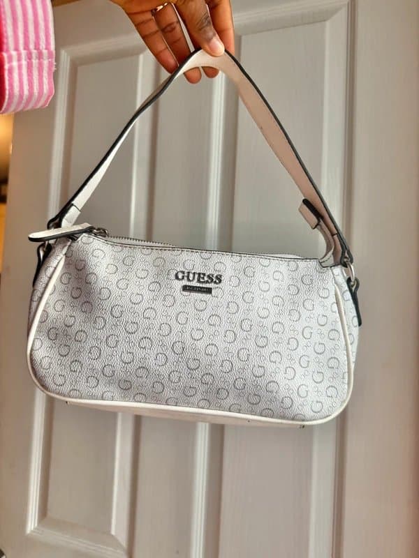 Guess Vintage GUESS Conley Shoulder Bag – White 4G Logo Mini Bag with Silver Triangle Logo