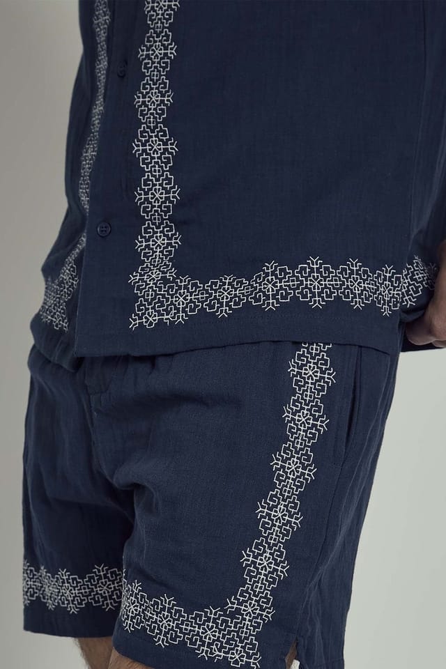 Native Youth Native Youth Men's Cotton Embroidered Border Elasticated Shorts in Navy - 3