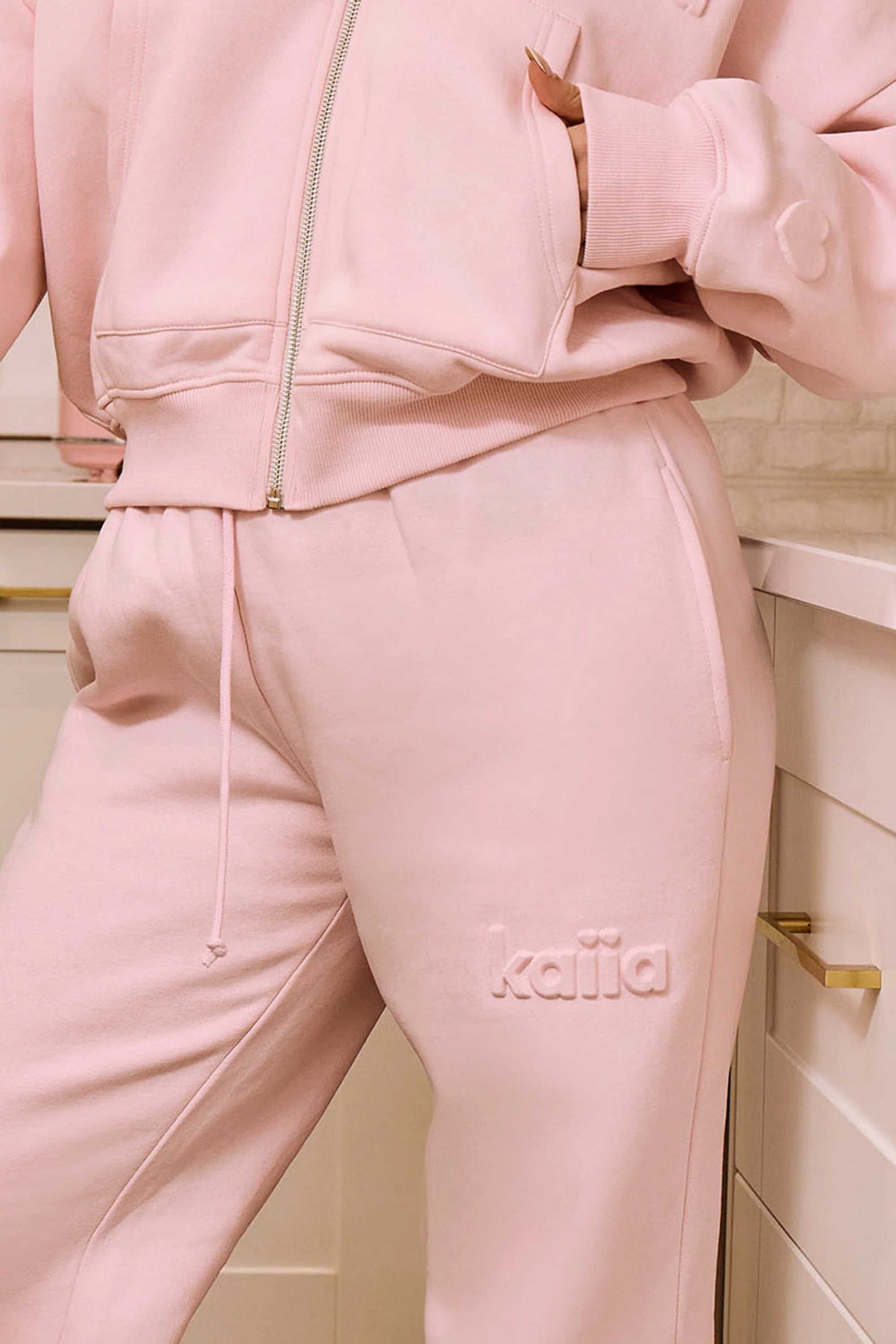 Kaiia Kaiia Embossed Logo Wide Leg Joggers Sweetheart Pink - 2
