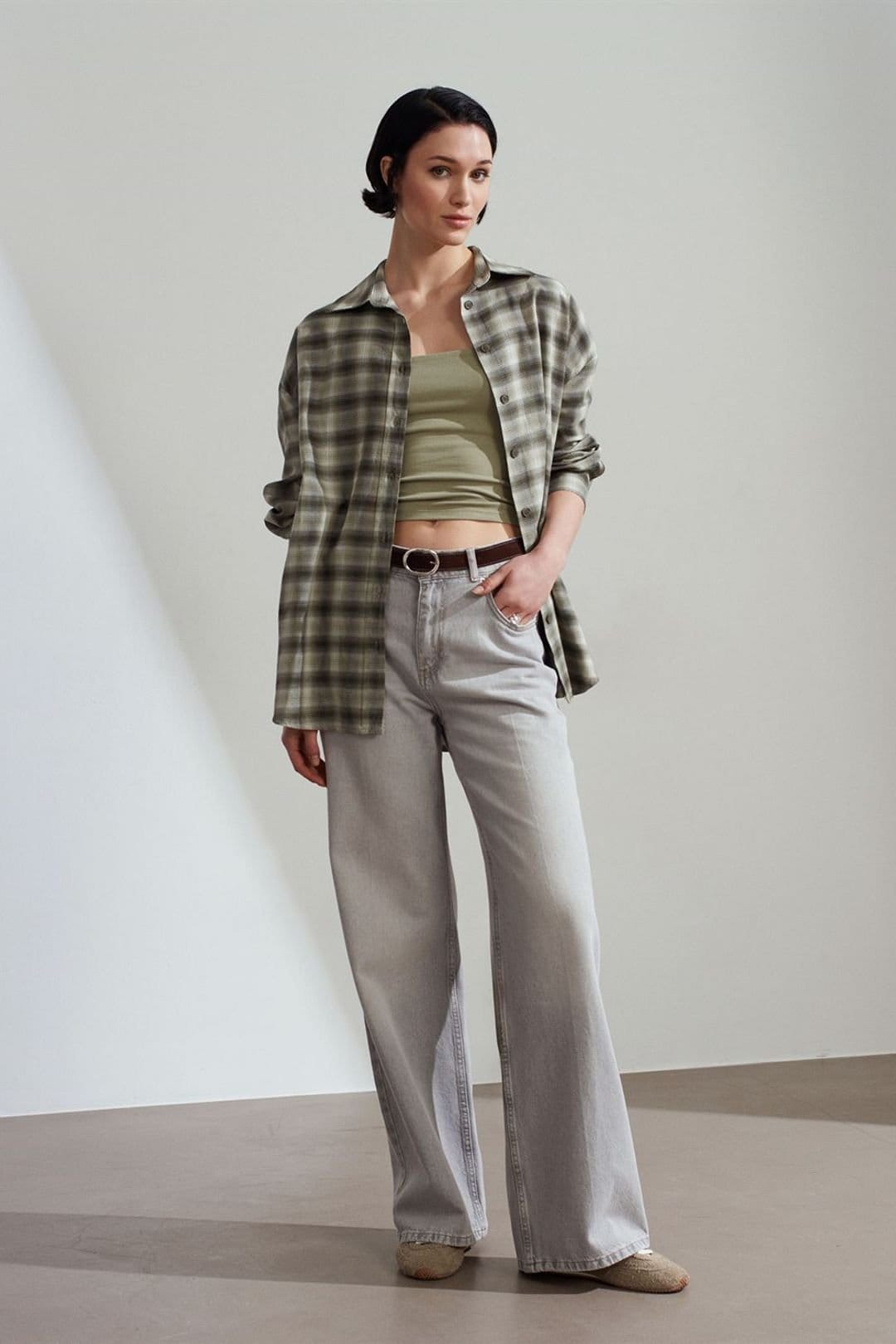 Dilvin Dilvin Women's Oversized Plaid Long-Sleeve Shirt - 4