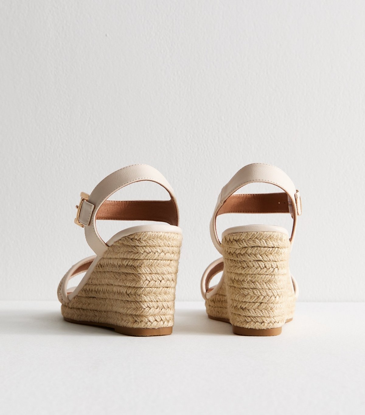 New Look Women's Wide Fit White Raffia Look Faux Leather Wedge Sandals Vegan New Look - 4