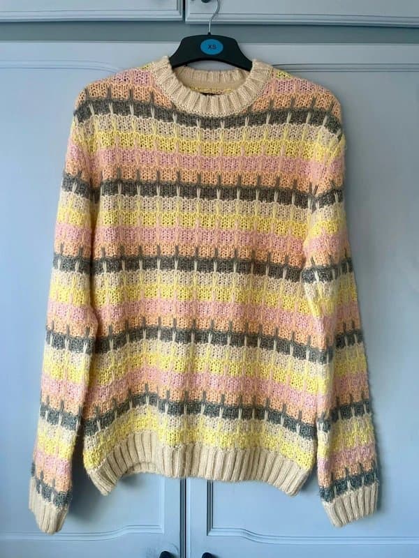 ASOS ASOS crotchet knit men’s jumper size XS