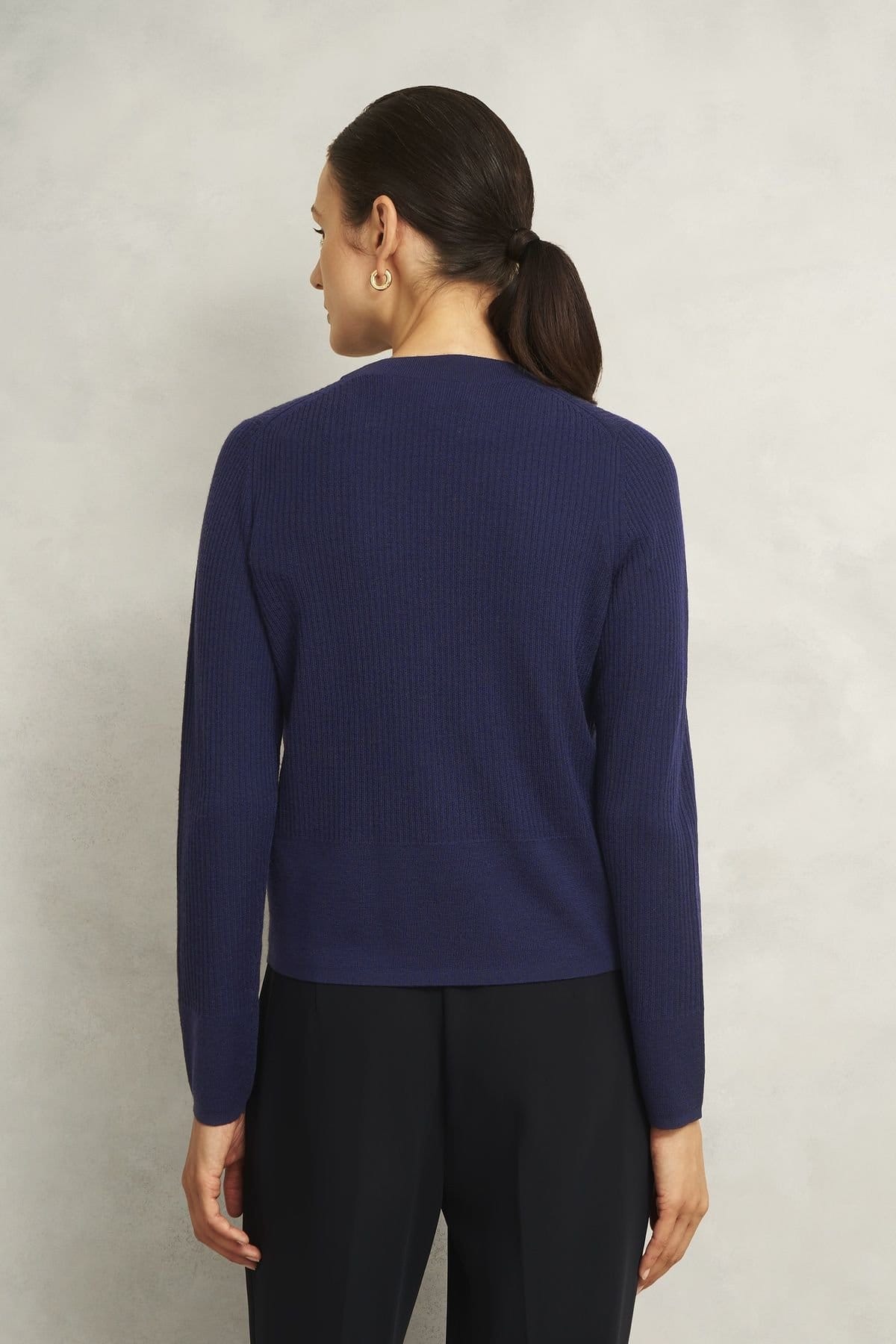 Hobbs London Hobbs London Women's Yasmin Long Sleeve V-Neck Cardigan in Dark Navy - 4