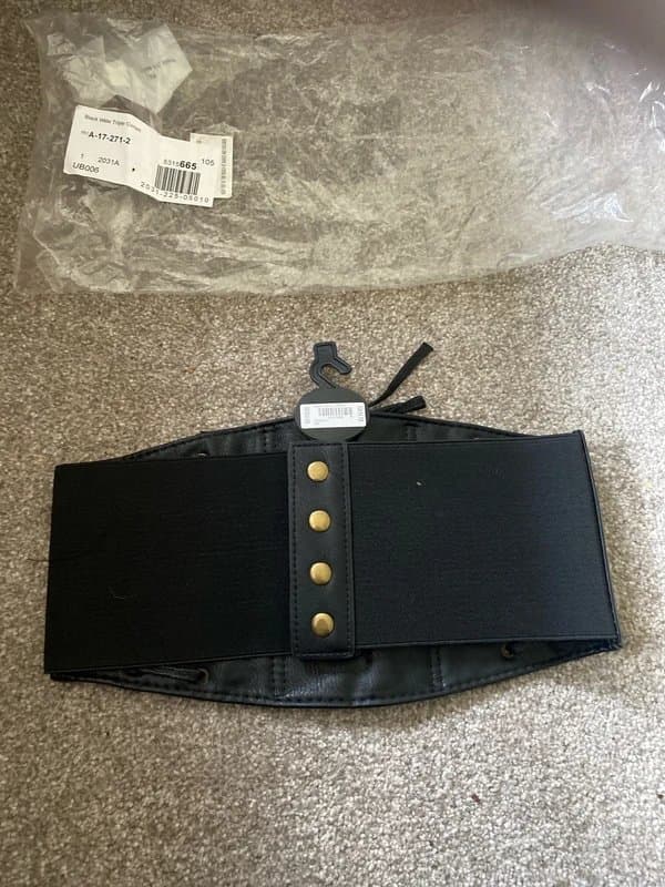 New Look New look womens black Wide triple corset small-medium