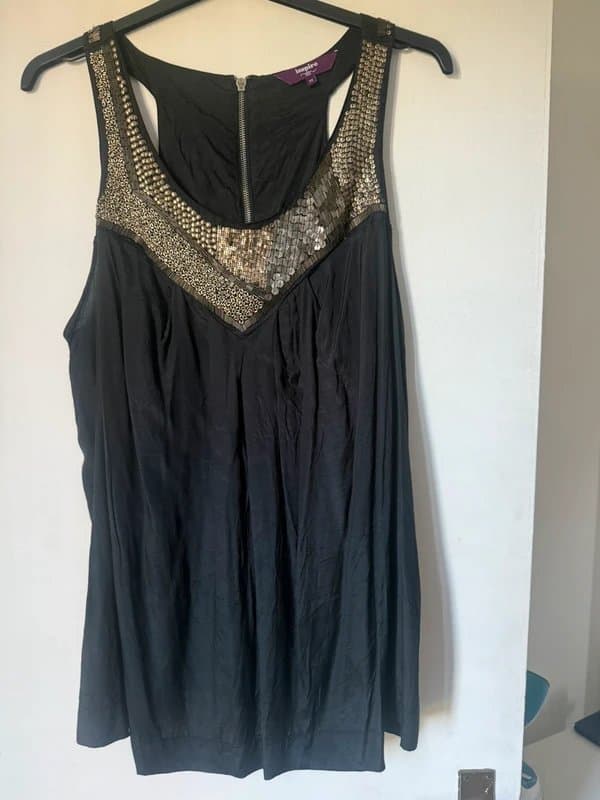 New Look New Look embellished top UK size 22