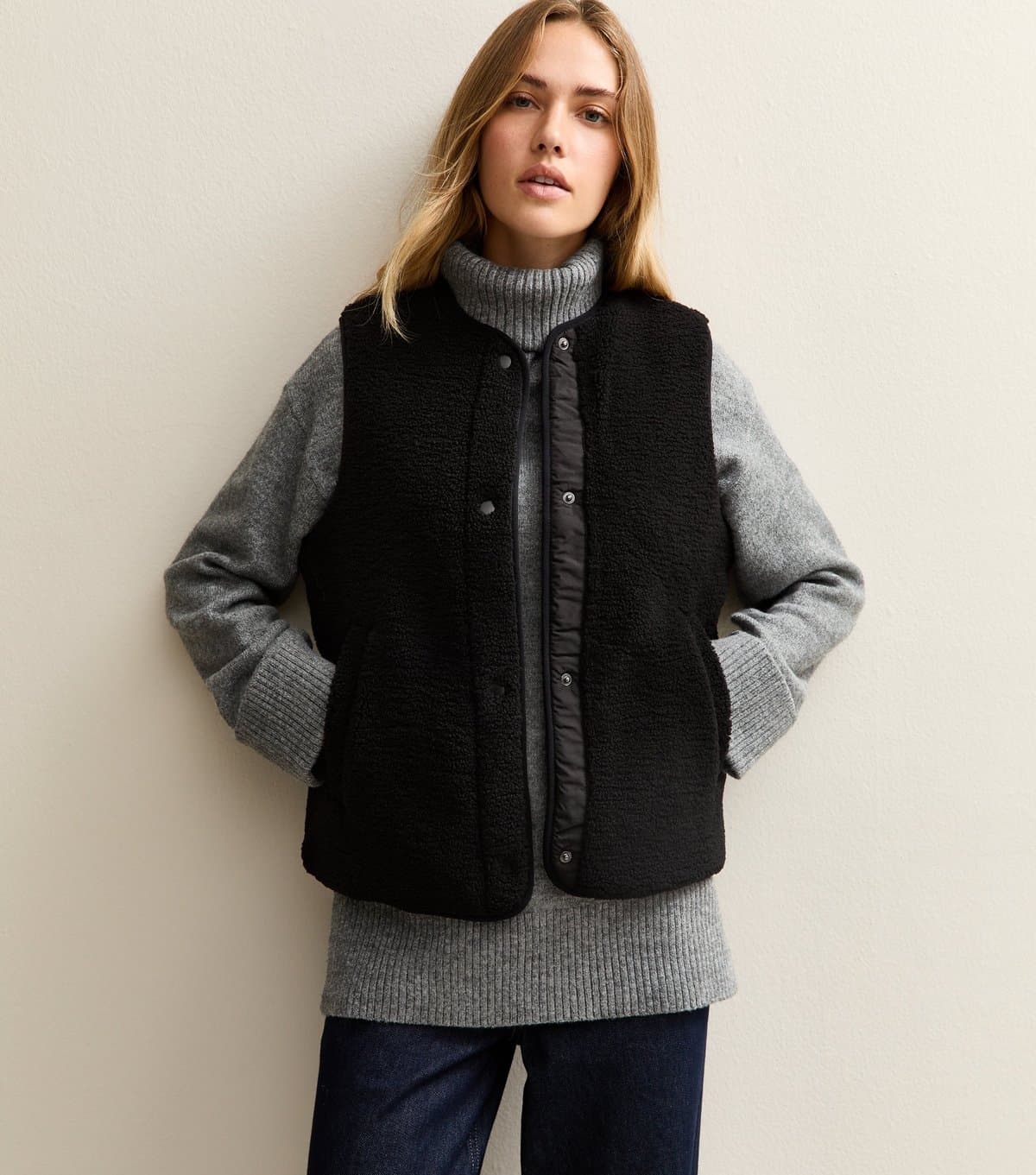 New Look Women's Black Borg Sleeveless Gilet Jacket New Look