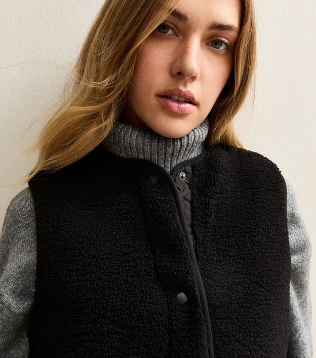 New Look Women's Black Borg Sleeveless Gilet Jacket New Look - 2