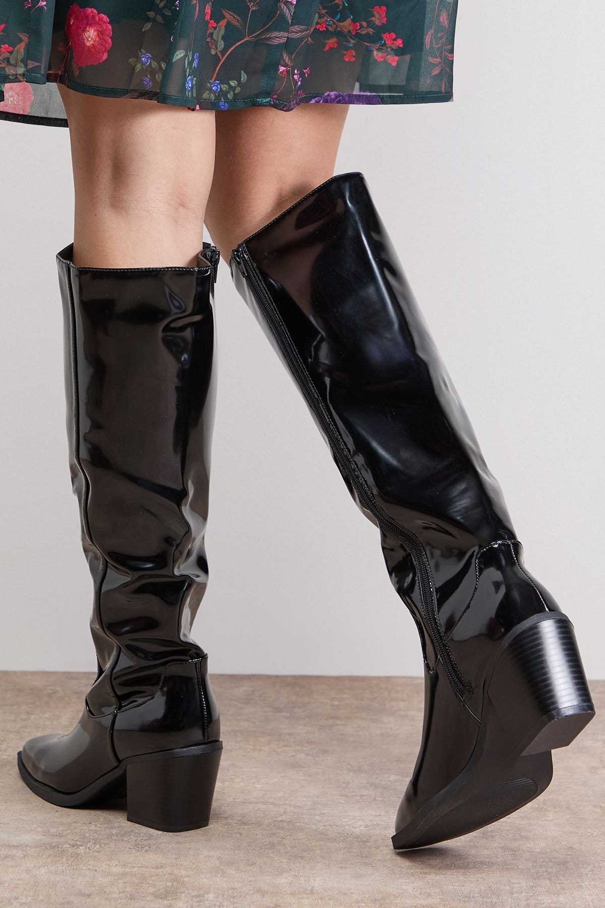 Oasis Oasis Women's Ruby Faux Leather Western High Block Heel Knee Boots in Black - 4