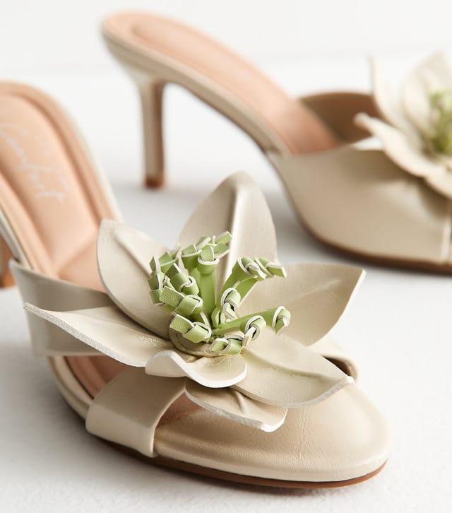 New Look Women's Off White Faux Leather Floral Appliqued Mules Vegan New Look - 3