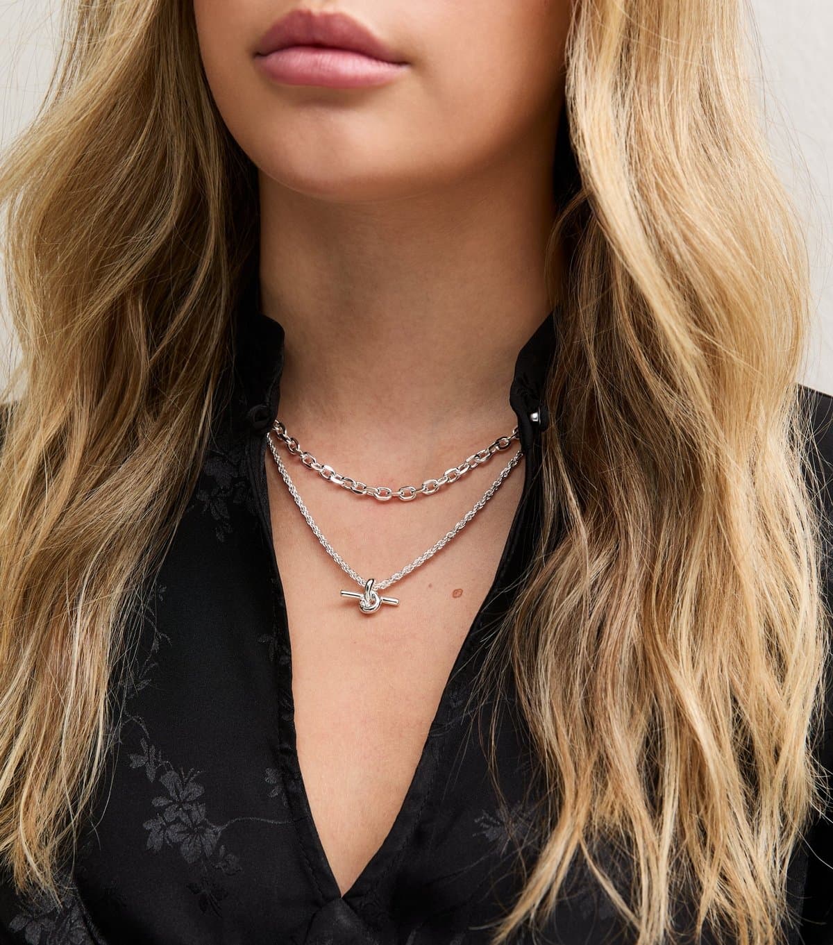 New Look Silver Tone Two Layer Chain T Bar Pendant Necklace New Look