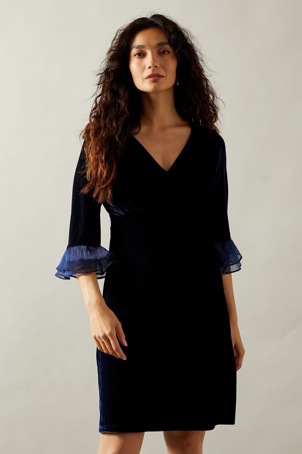 Wallis Wallis Women's Occasion Velvet Pleated Cuff Mini Dress in Navy