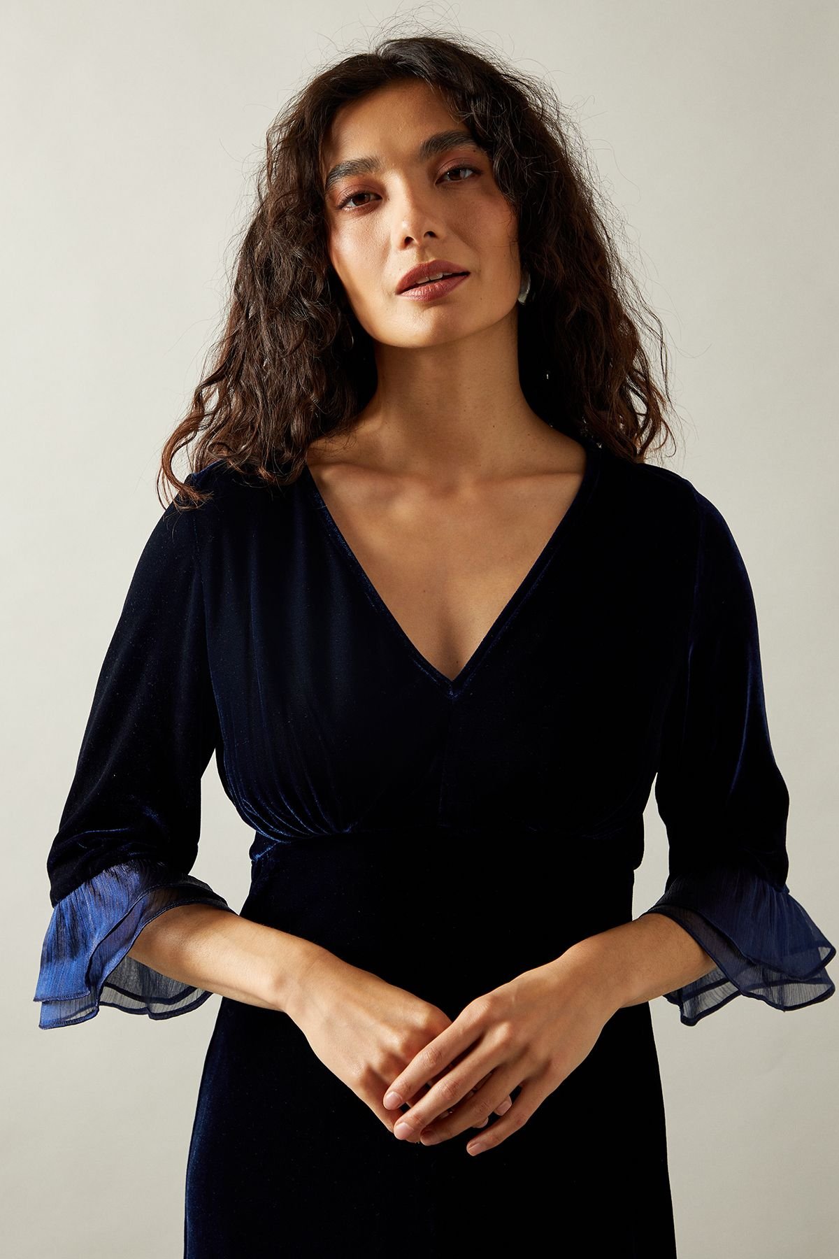 Wallis Wallis Women's Occasion Velvet Pleated Cuff Mini Dress in Navy - 4