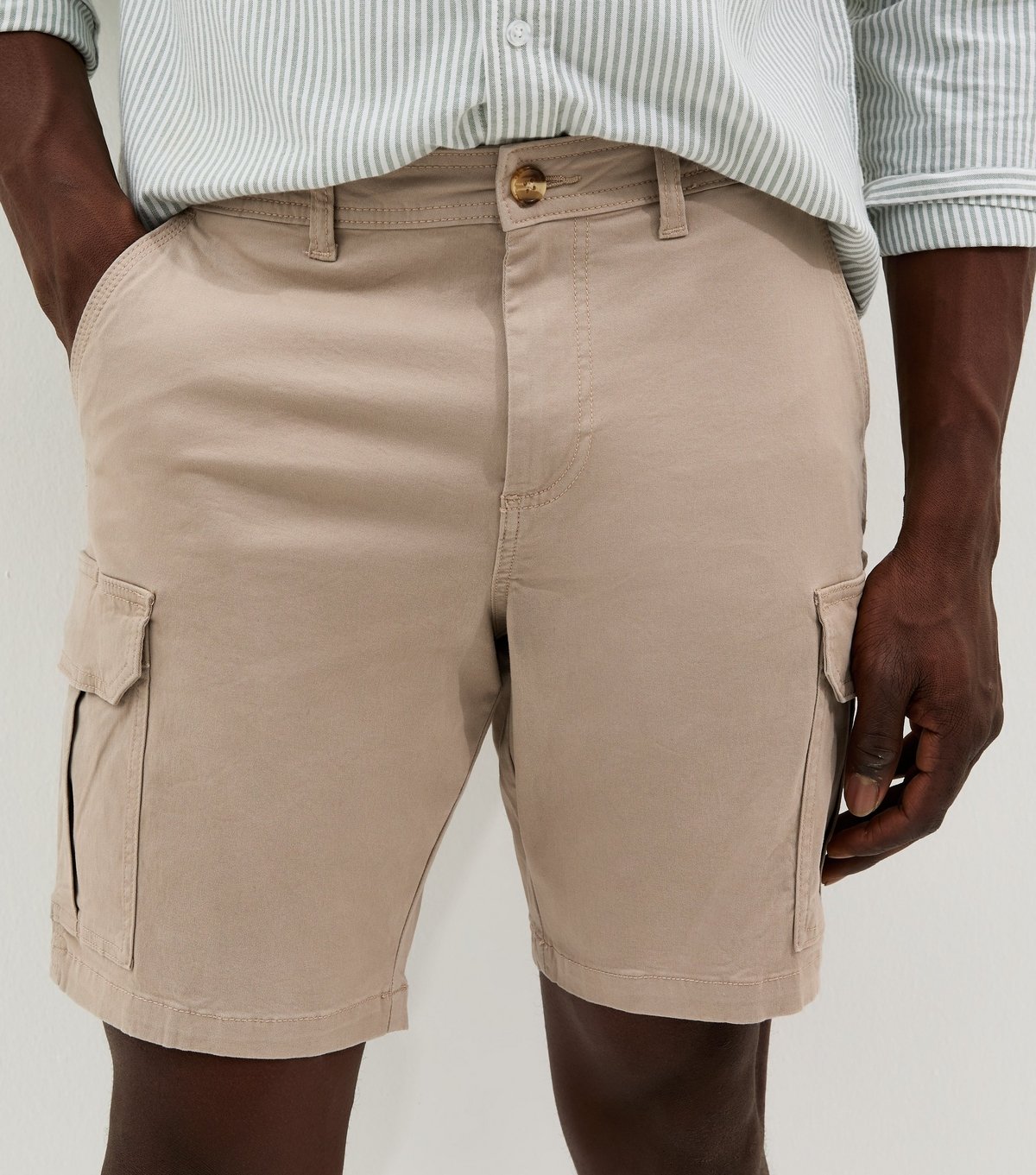 New Look Men's Stone Regular Fit Cargo Shorts New Look - 3