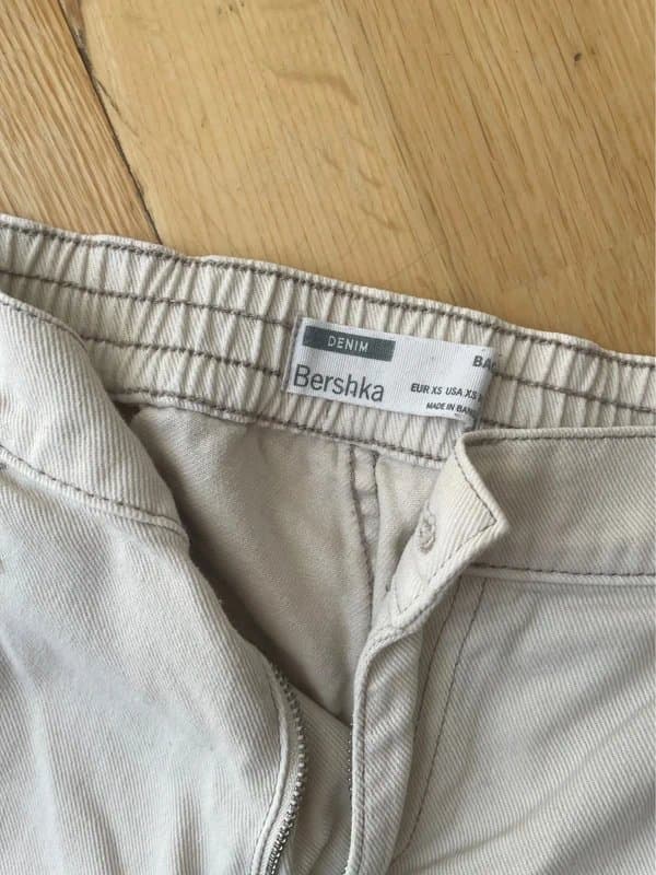 Bershka Beiege Bershka Pants XS