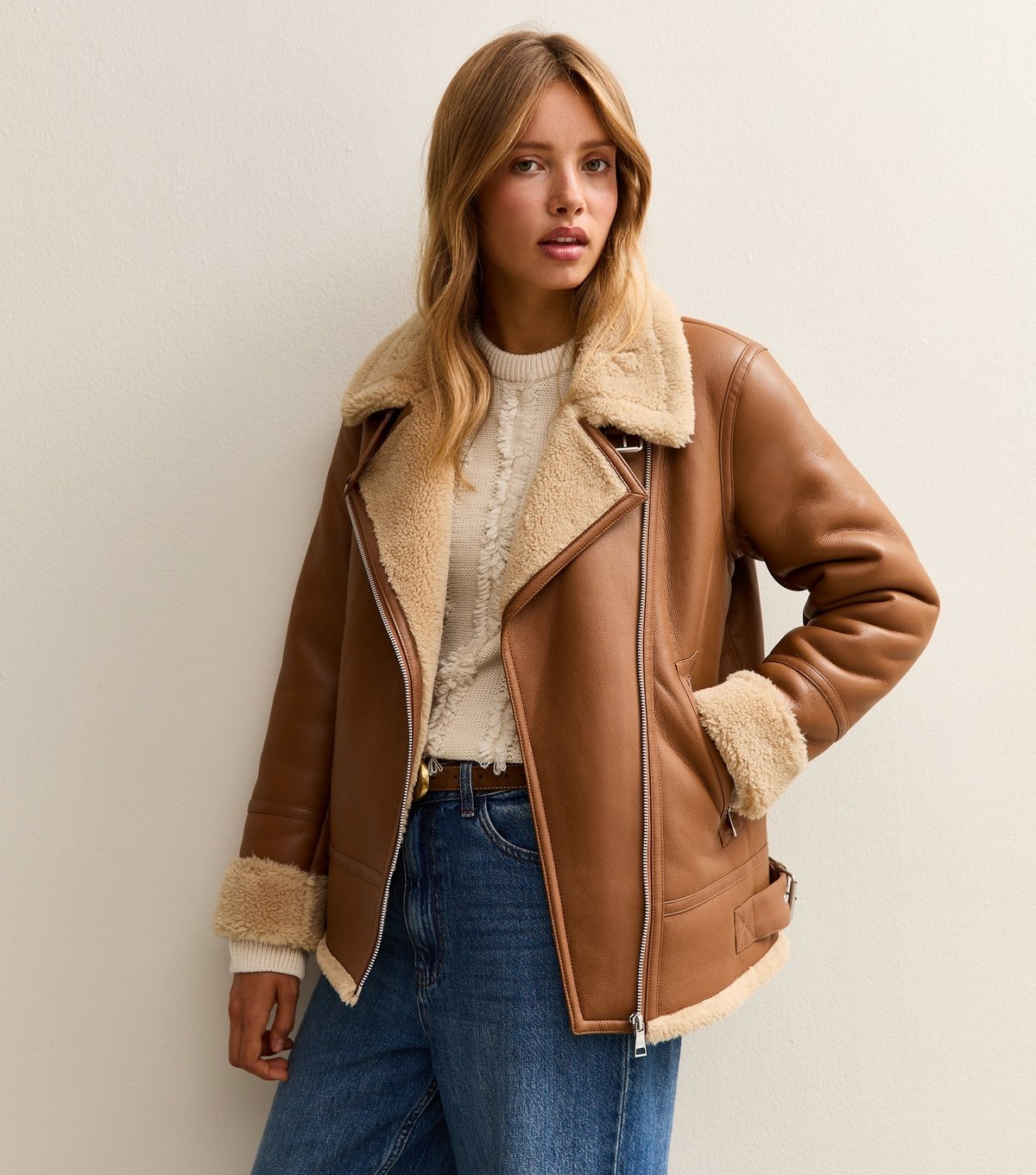 New Look Women's Tan Faux Shearling Jacket New Look - 2