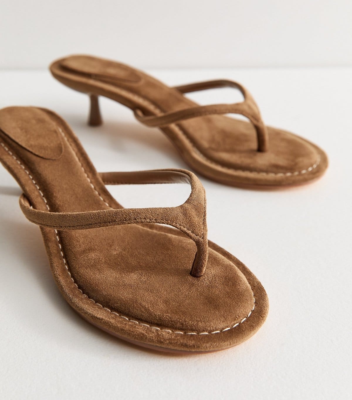 New Look Women's Tan Faux Suede Toe Post Kitten Heel Mules New Look - 4