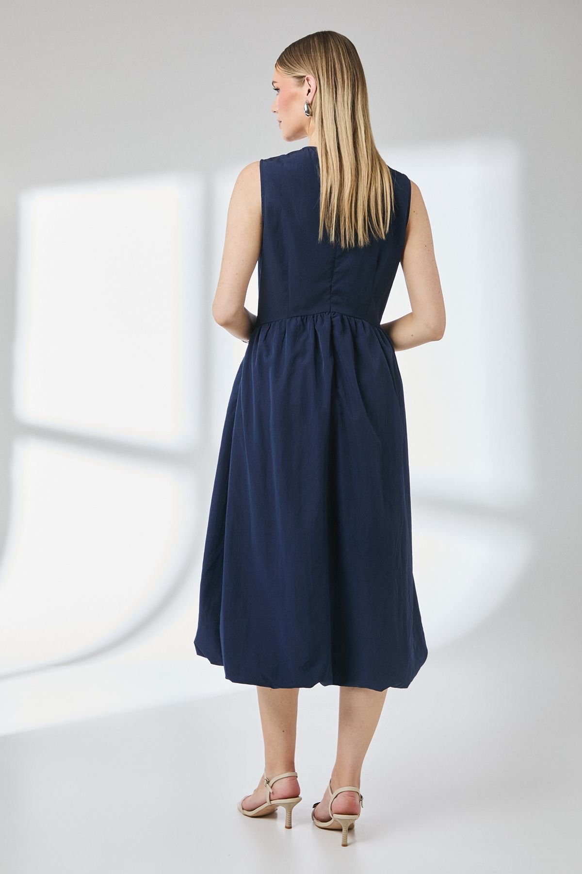 Principles Principles Women's Square Neck Parachute Midi Dress in Navy - 4