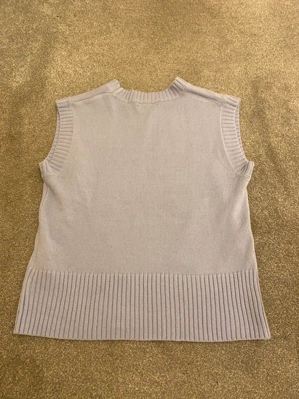 M Lounge Lilac sweater Vest