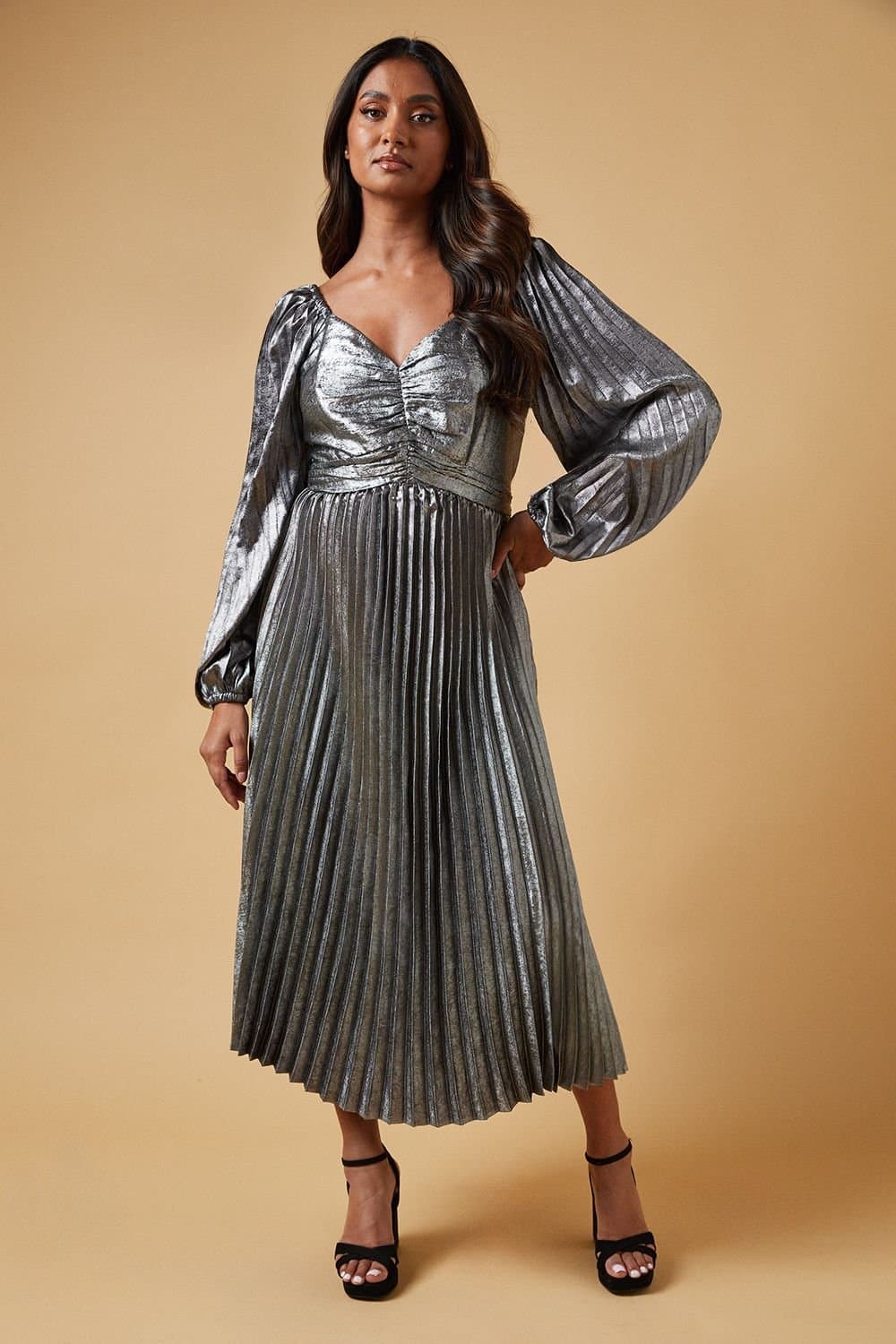 Oasis Oasis Women's Occasion Pleated Metallic Midi Dress in Silver