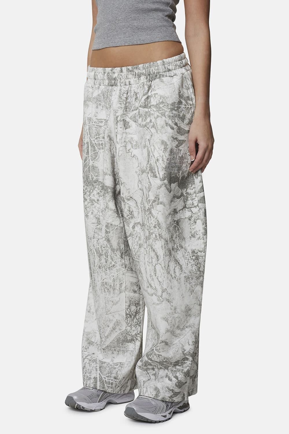GOOD FOR NOTHING Good For Nothing Women's Baggy Camo Jogger with Embroidered Logo in Light Grey