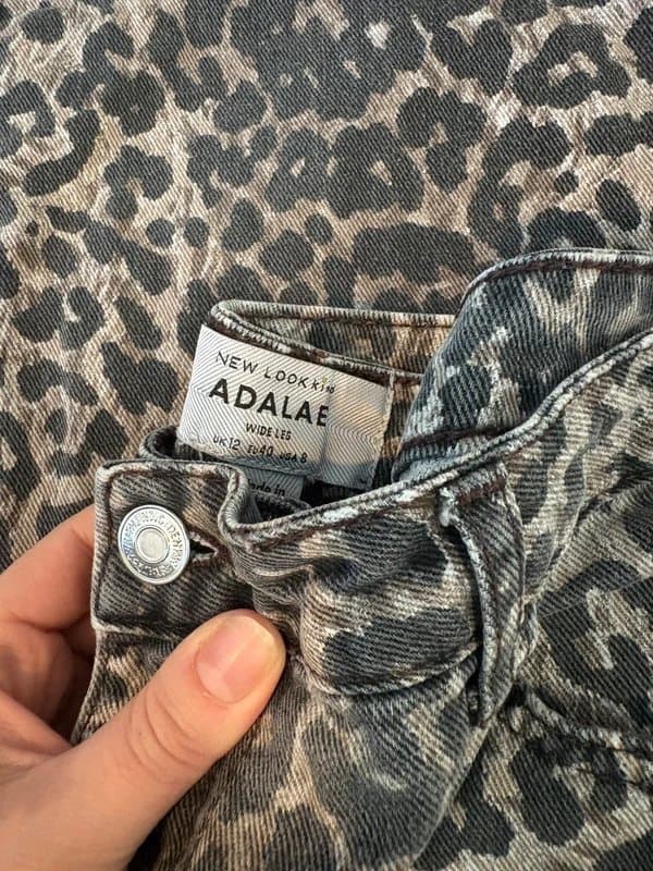 New Look Adalae Leopard Print Jeans